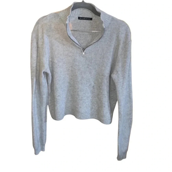 Brandy Melville Light Gray Wool Blend 1/3 Zip Cropped Sweater One Size - Picture 2 of 5